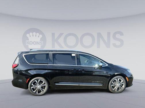 2026 Chrysler Pacifica L