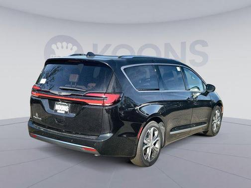 2026 Chrysler Pacifica L