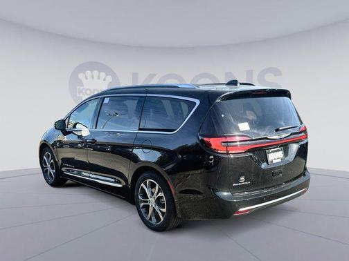 2026 Chrysler Pacifica L