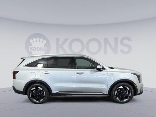Silky Silver 2025 Kia Sorento Plug-In Hybrid SX Prestige