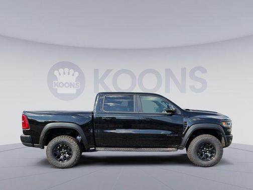 Diamond Black Crystal Pearlcoat 2026 RAM 1500 RHO Crew Cab 4x4 5'7' Box
