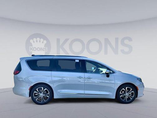 2026 Chrysler Pacifica L