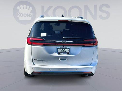 2026 Chrysler Pacifica L