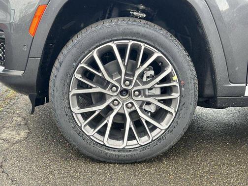2025 Jeep Grand Cherokee L Summit Reserve
