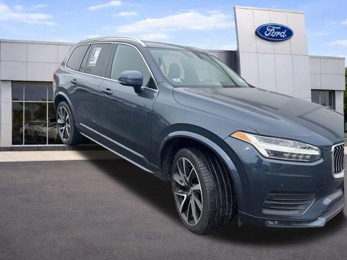 2020 Volvo XC90 T6 Momentum