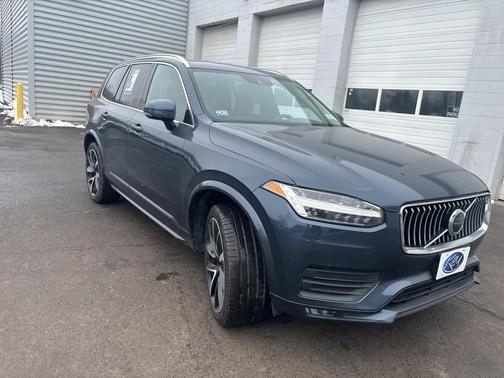 2020 Volvo XC90 T6 Momentum