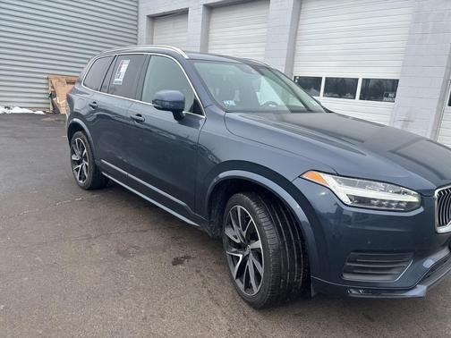 2020 Volvo XC90 T6 Momentum
