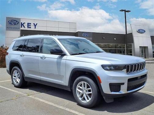 2023 Jeep Grand Cherokee LAREDO