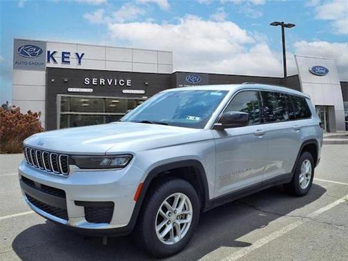 2023 Jeep Grand Cherokee LAREDO