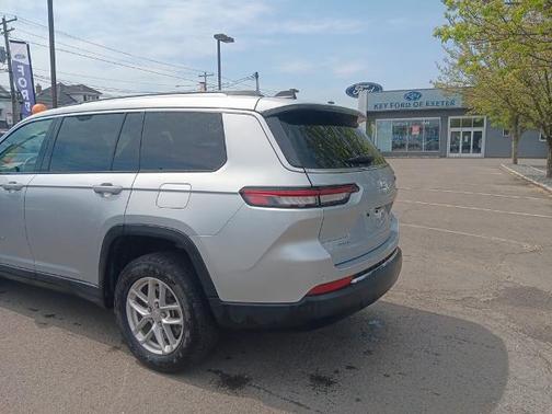 2023 Jeep Grand Cherokee LAREDO