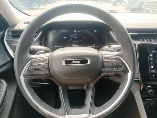 2023 Jeep Grand Cherokee LAREDO