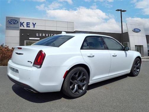 2023 Chrysler 300 S