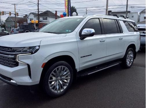 2023 Chevrolet Suburban PREMIER