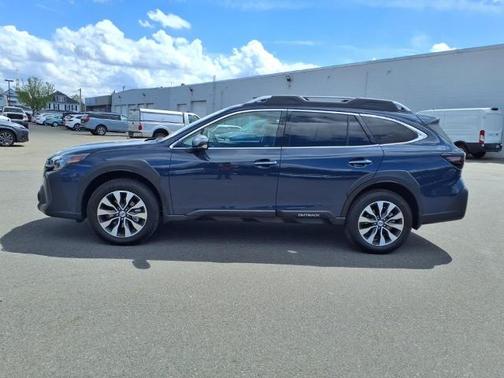 2025 Subaru Outback TOURING XT