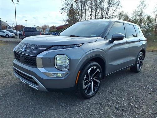 2023 Mitsubishi Outlander SE