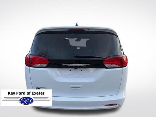 Bright White Clearcoat 2023 Chrysler Voyager LX