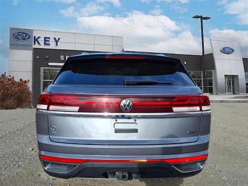 2024 Volkswagen Atlas Cross Sport 2.0T SE W/ TECHNOLOGY