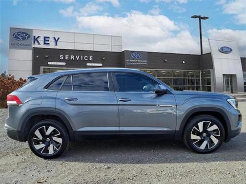 2024 Volkswagen Atlas Cross Sport 2.0T SE W/ TECHNOLOGY