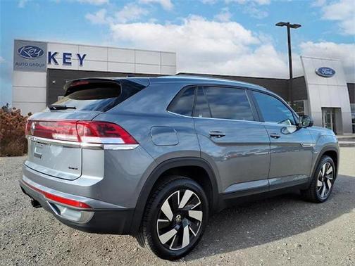 2024 Volkswagen Atlas Cross Sport 2.0T SE W/ TECHNOLOGY