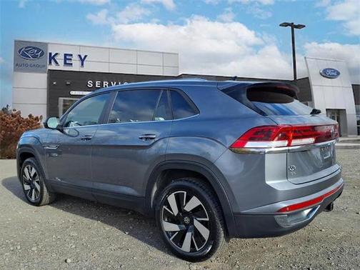 2024 Volkswagen Atlas Cross Sport 2.0T SE W/ TECHNOLOGY