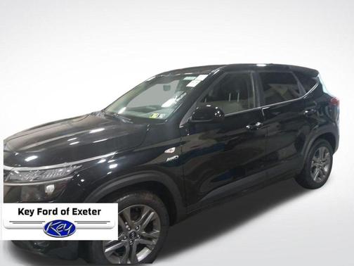 Cherry Black 2021 Kia Seltos LX