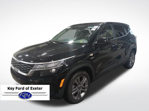 Cherry Black 2021 Kia Seltos LX