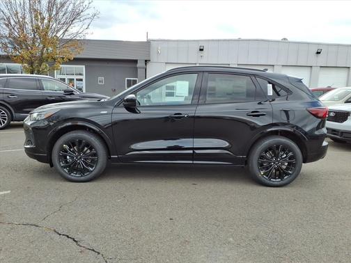 2026 Ford Escape ST-Line Elite