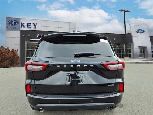 2026 Ford Escape ST-Line Elite