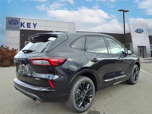 2026 Ford Escape ST-Line Elite