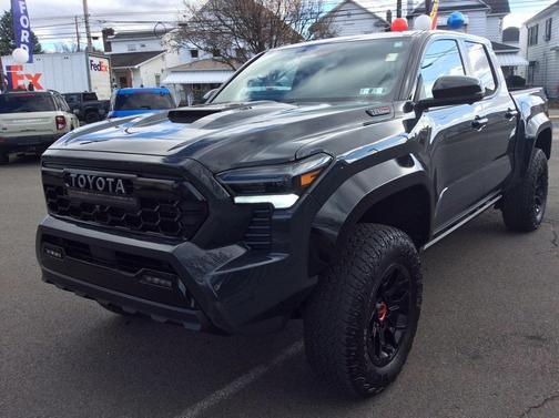 2025 Toyota Tacoma Hybrid TRD Pro