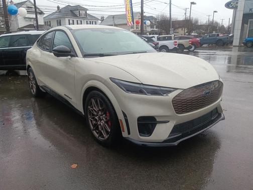 2025 Ford Mustang Mach-E GT