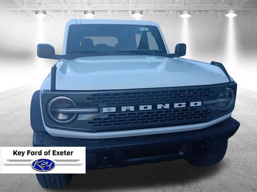 Oxford White 2026 Ford Bronco Badlands