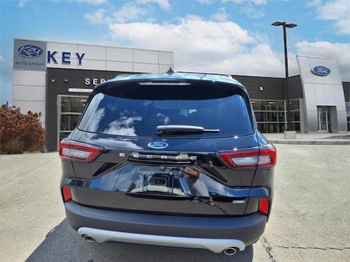 2025 Ford Escape PHEV SE