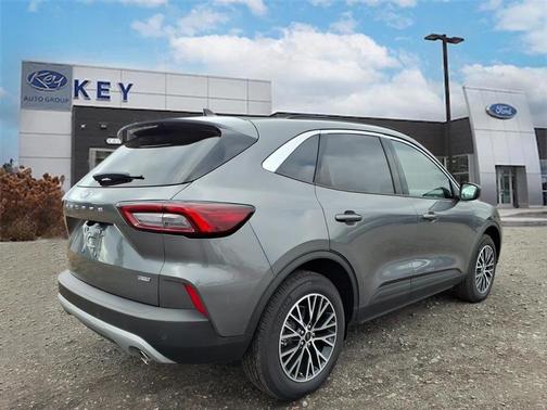 2024 Ford Escape PHEV SE