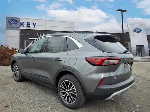 2024 Ford Escape PHEV SE