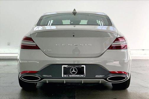 2026 Genesis G70 2.5T RWD