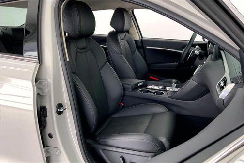 2026 Genesis G70 2.5T RWD