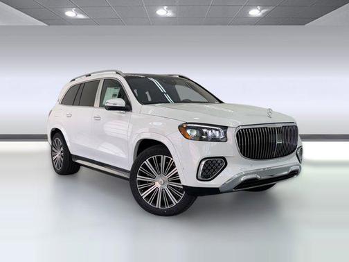 MANUFAKTUR Moonlight White Metallic 2026 Mercedes-Benz Maybach GLS 600 4MATIC