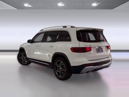 Polar White 2026 Mercedes-Benz GLB 250 4MATIC