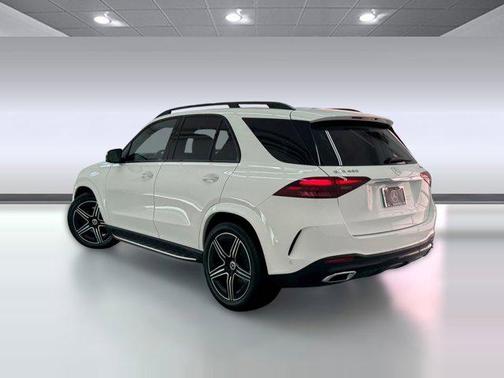 Polar White 2025 Mercedes-Benz GLE 450 4MATIC
