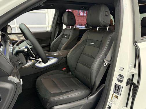 2026 Mercedes-Benz AMG GLS 63 Base