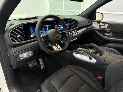 2026 Mercedes-Benz AMG GLS 63 Base