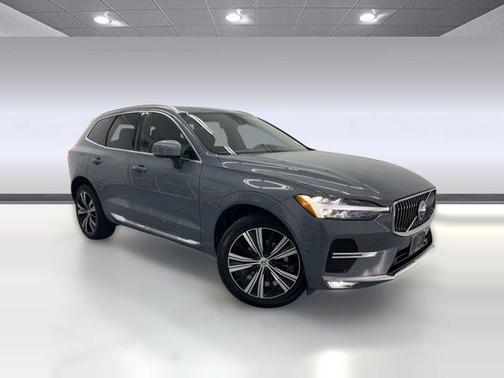 2023 Volvo XC60 B5 Plus Bright Theme