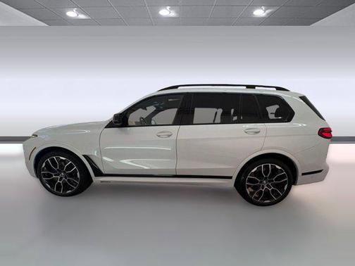 2024 BMW X7 M60i
