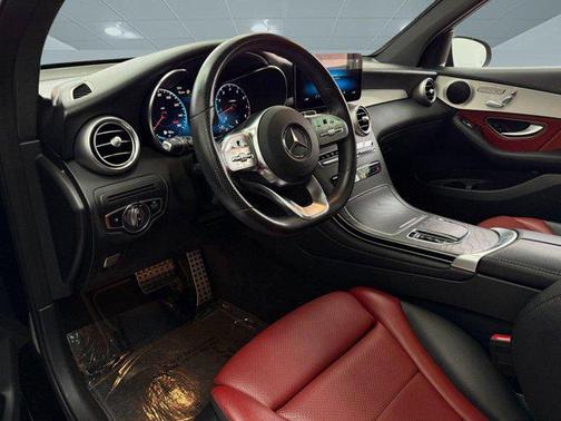 Black 2022 Mercedes-Benz GLC 300 Base