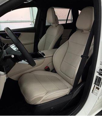 2025 Mercedes-Benz GLC 350e Base