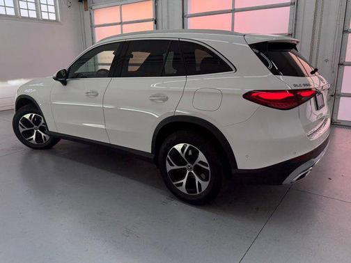 2025 Mercedes-Benz GLC 350e Base