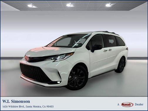 2025 Toyota Sienna XSE 7 Passenger