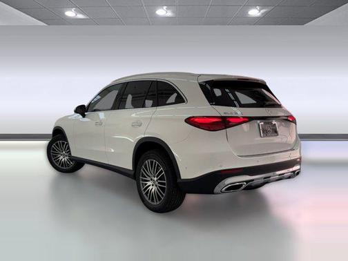 Polar White 2026 Mercedes-Benz GLC 300 Base