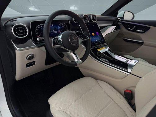 Polar White 2026 Mercedes-Benz GLC 300 Base
